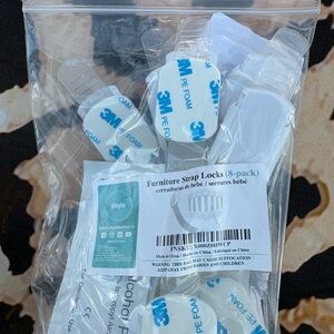 White Furniture Strap Locks (8-pack)